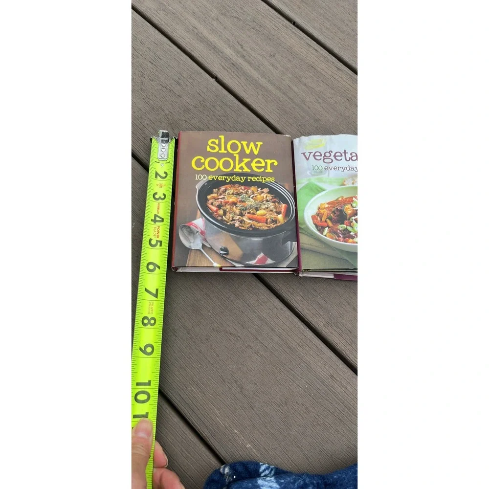 Love Food Cookbook Bundle Slow Cooker and Vegetarian 100 Everyday Recipes Set